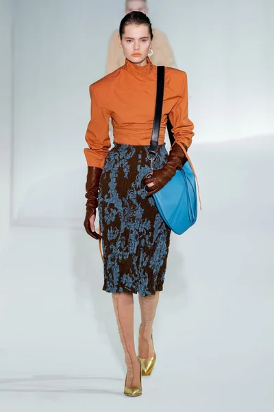 Look 35